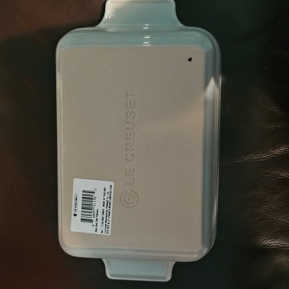 Le Creuset  Rectangular Baking Dish - Picture 6 of 10